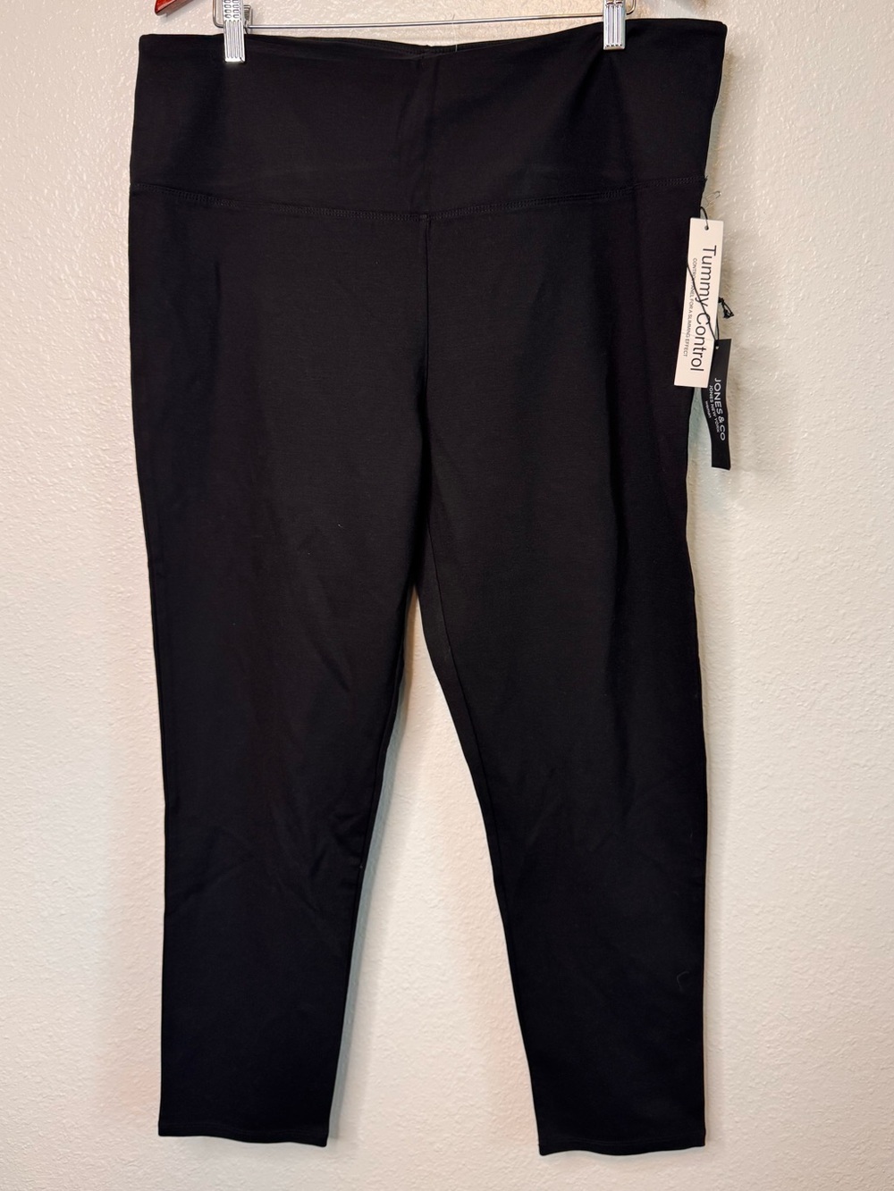 NWT 2X Black Pull On Leggings Pants Jones & Co Tummy Control Slimming Stretchy